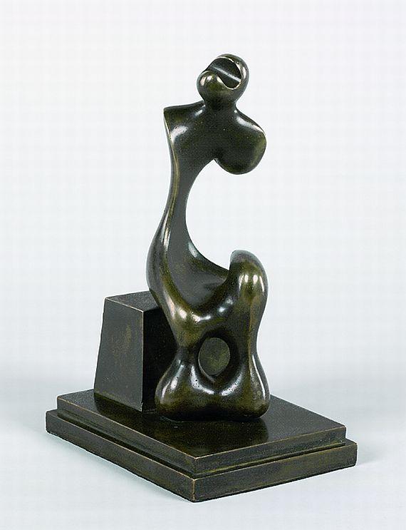 Seated figur by Jean-Guy Dallaire | Art.Salon