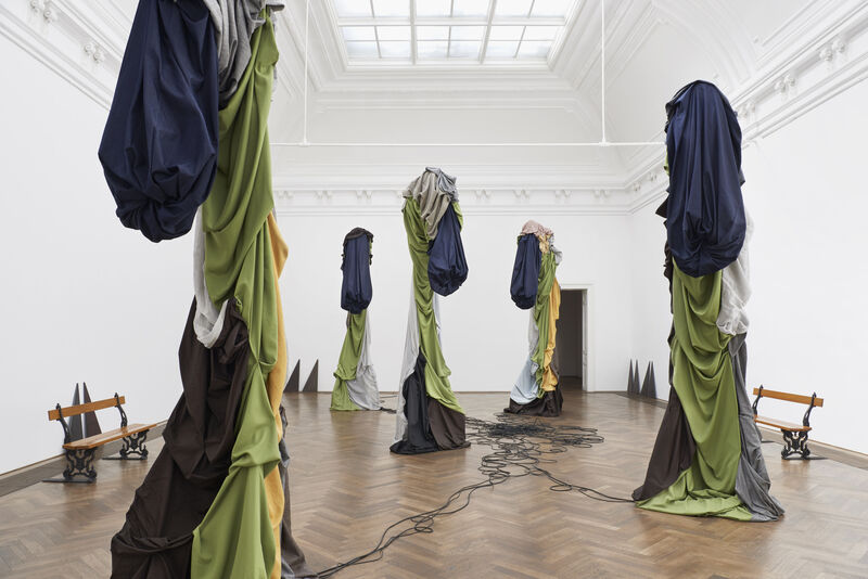 Sandra Mujinga, Time as a Shield, Ausstellungsansicht, Kunsthalle Basel, 2024