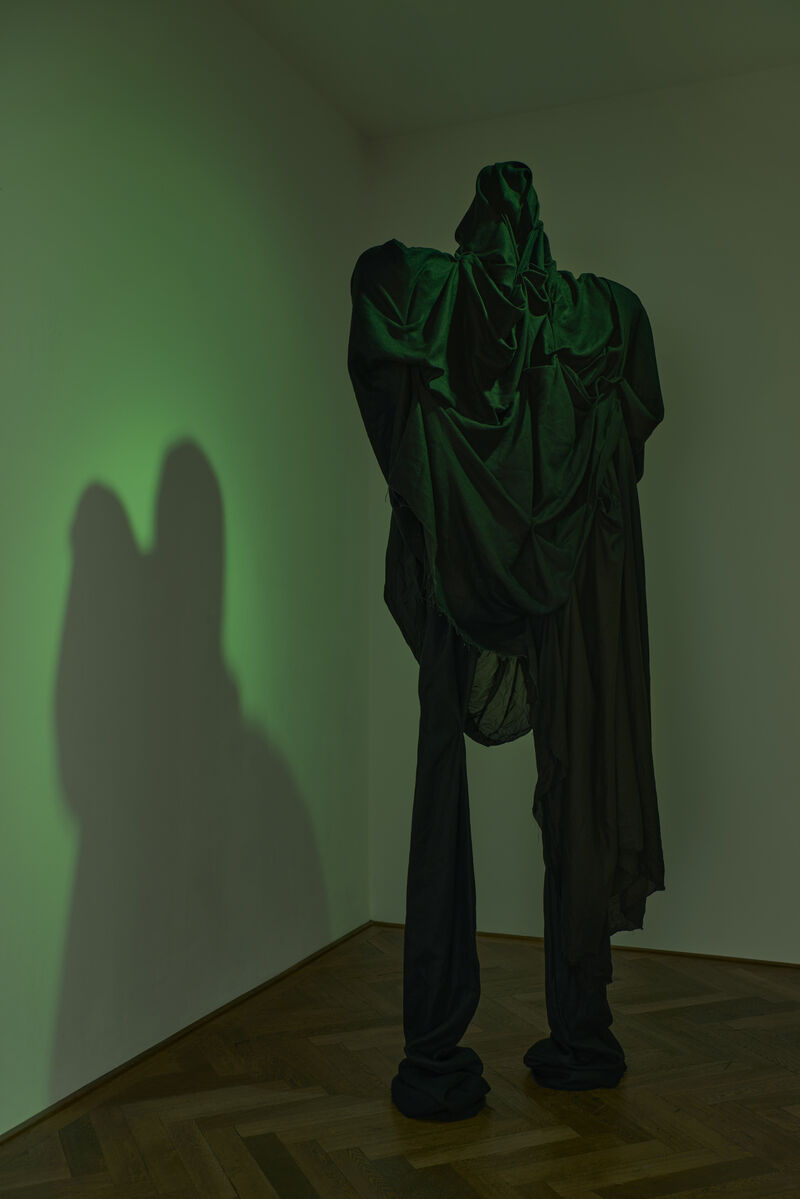 Sandra Mujinga, Grief, 2024, Installationsansicht, in: Sandra Mujinga, Time as a Shield,  Kunsthalle Basel, 2024